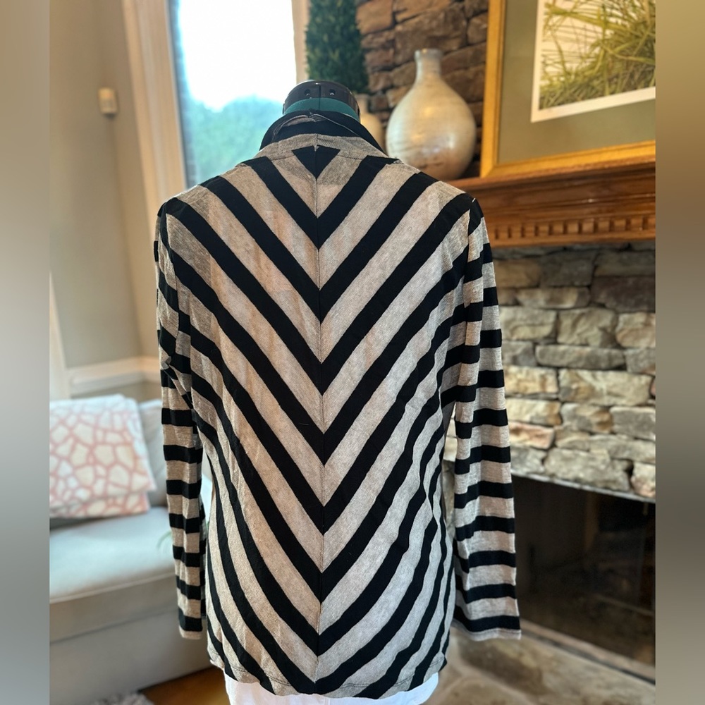 Banana Republic linen and cotton shrug, petite medium, black and tan stripe - Picture 4 of 8